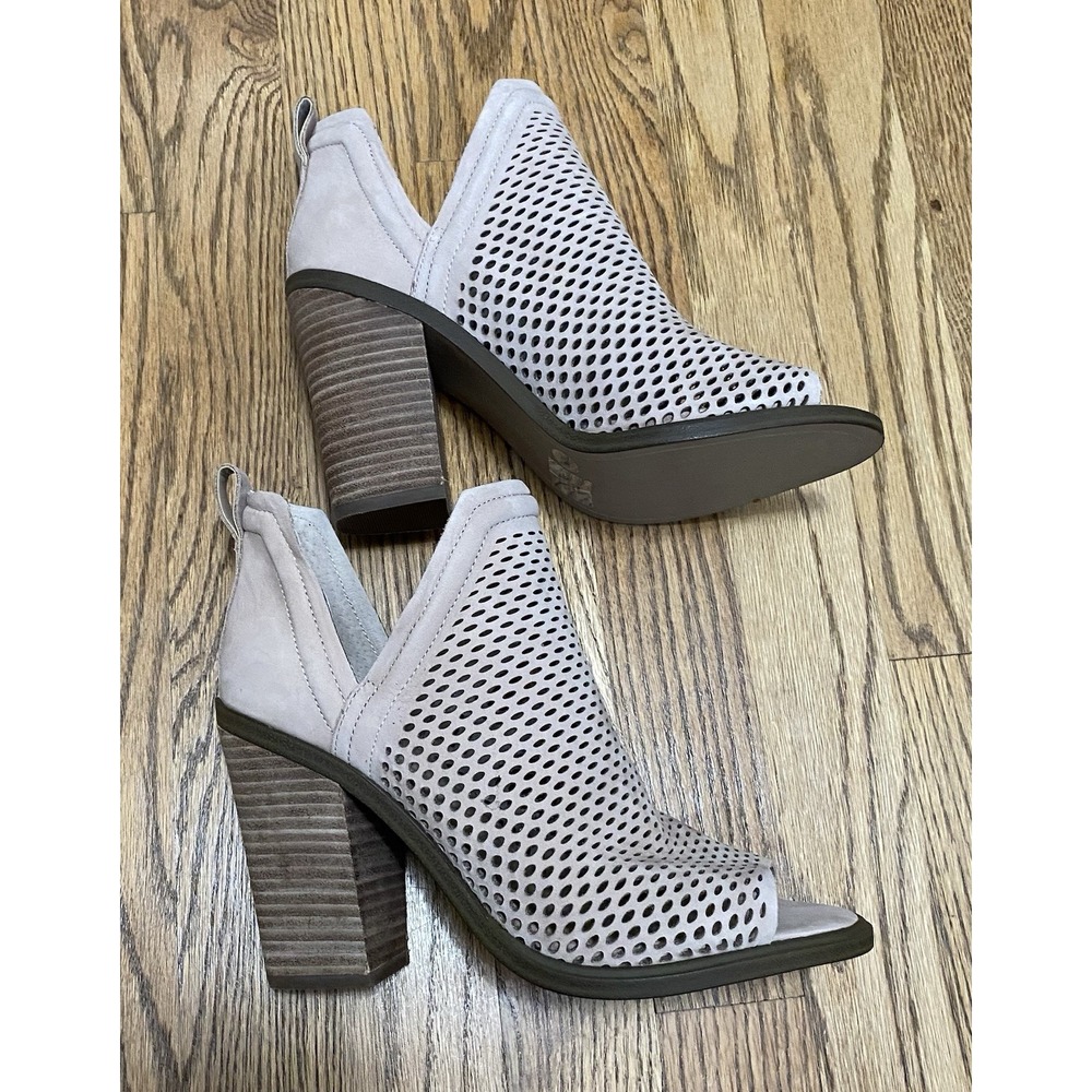 Vince Camuto Kensa Beige Perforated Mesh Peep Toe Block Heel Ankle Boot Size 7M